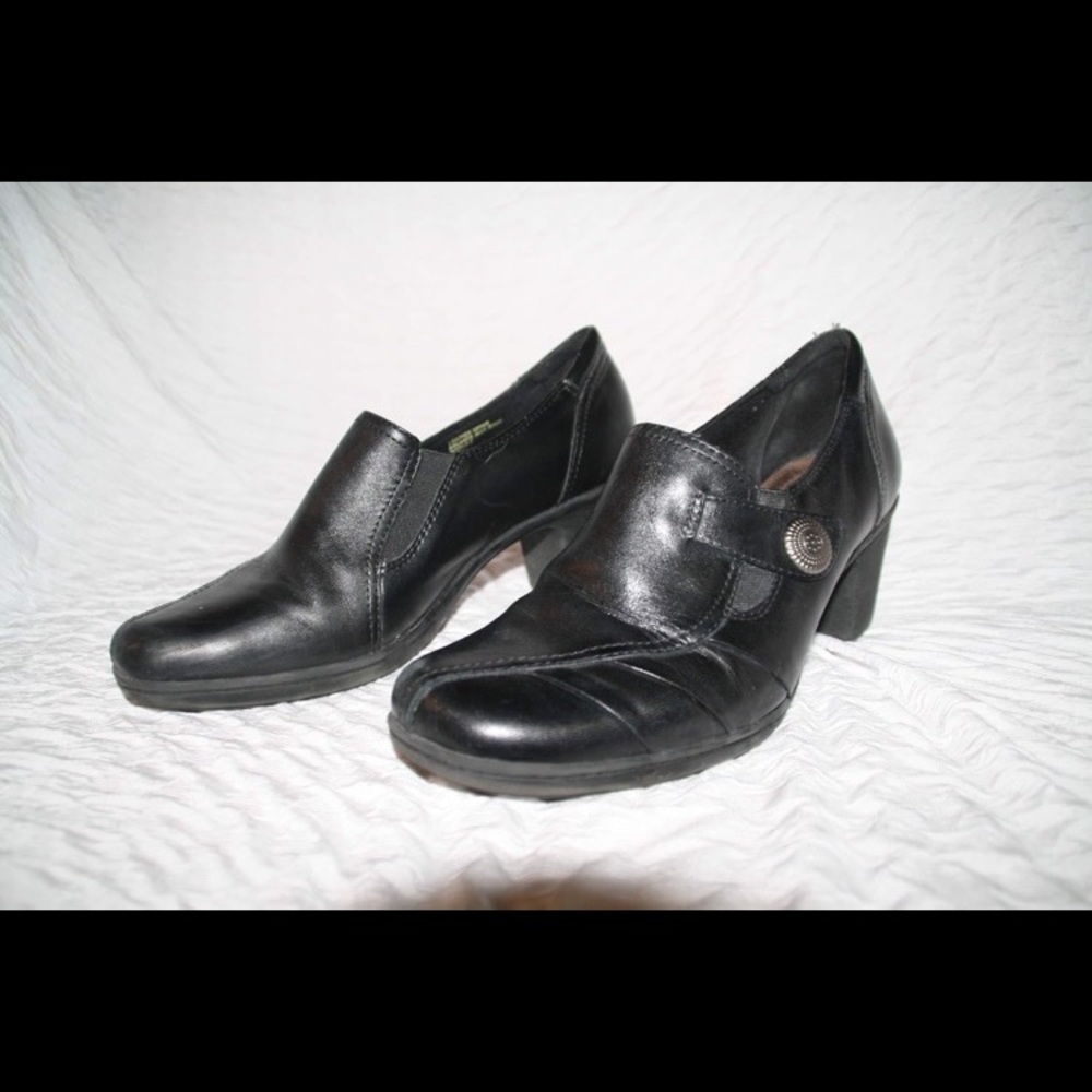 Earth Origins Madison black leather shoes